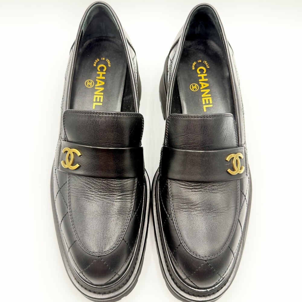 NEW Chanel 23A Quilted Black Calfskin Leather Platform Lug Sole Loafers EU 41